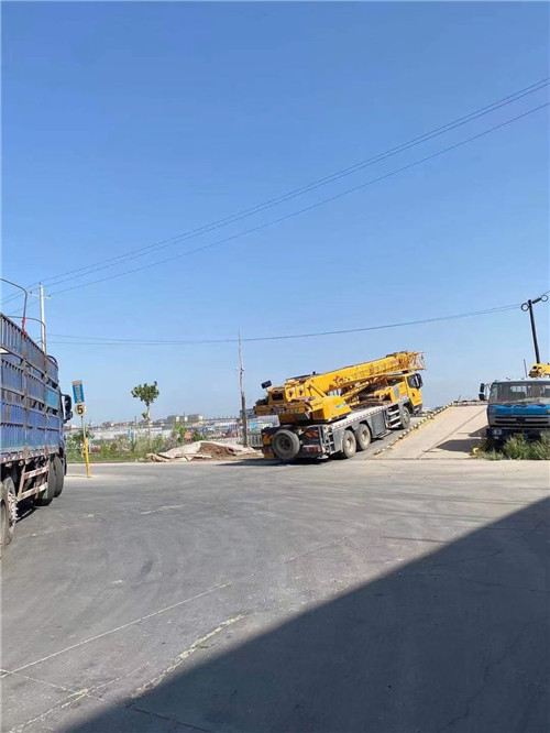 东阿县25吨吊车的租赁价格大概是多少？