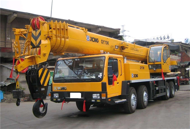 东阿县吊车出租选择重点