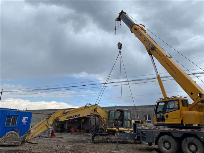 东阿县25吨吊车的工作半径是多少？