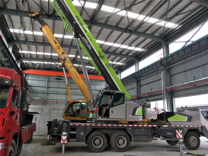 东阿县高空车出租需要注意哪些安全事项？