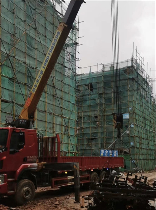 东阿县“慢工细活”—— 吊车的 “微动控制” 技术